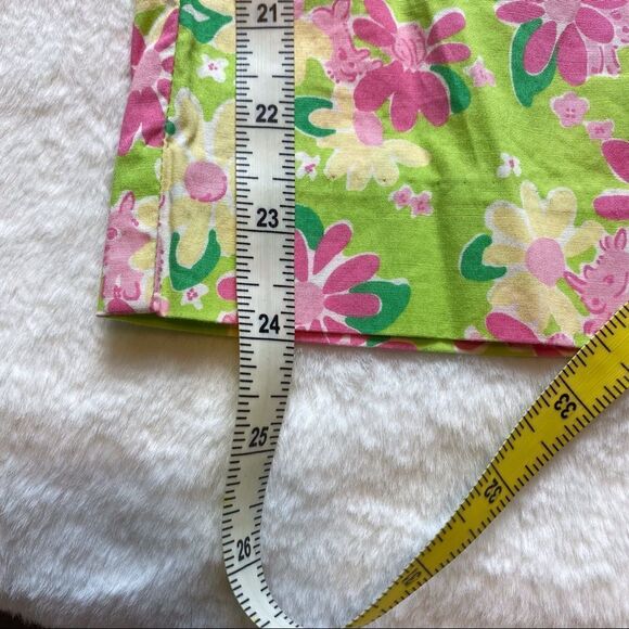 Lilly Pulitzer Floral And Rhino Print Capris Size 10 - Picture 5 of 10